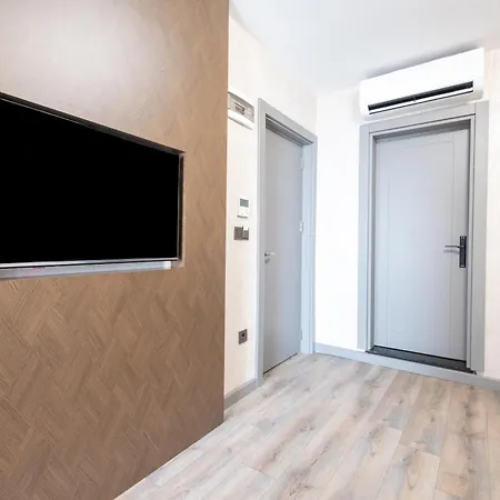 The Port Güzelyalı * Estambul